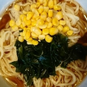 わかめとコーンのラーメン